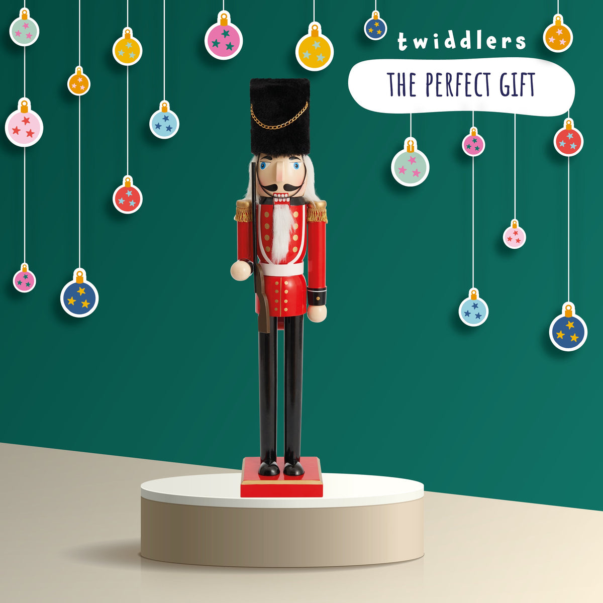 Traditional Wooden Christmas Nutcracker Kings Guard (90cm) – Extra Large