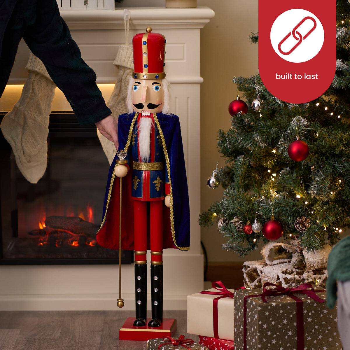 Traditional Wooden Christmas Nutcracker King (90cm) – Extra Large